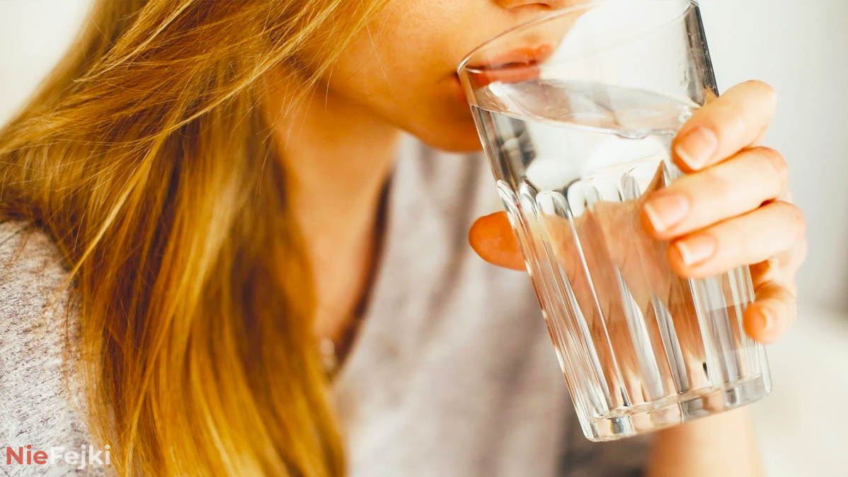 Picie wody sprawia Ci trudności? Oto kilka sposobów jak się lepiej nawadniać!