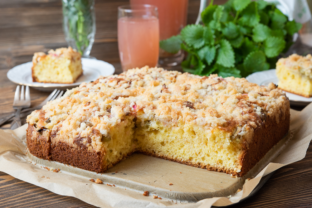 Ciasto z rabarbarem – prosty przepis dla smakoszy!